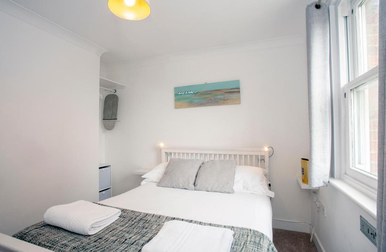 The Spires - Cosy Apartment Just Outside Of City Centre Canterbury Exterior photo