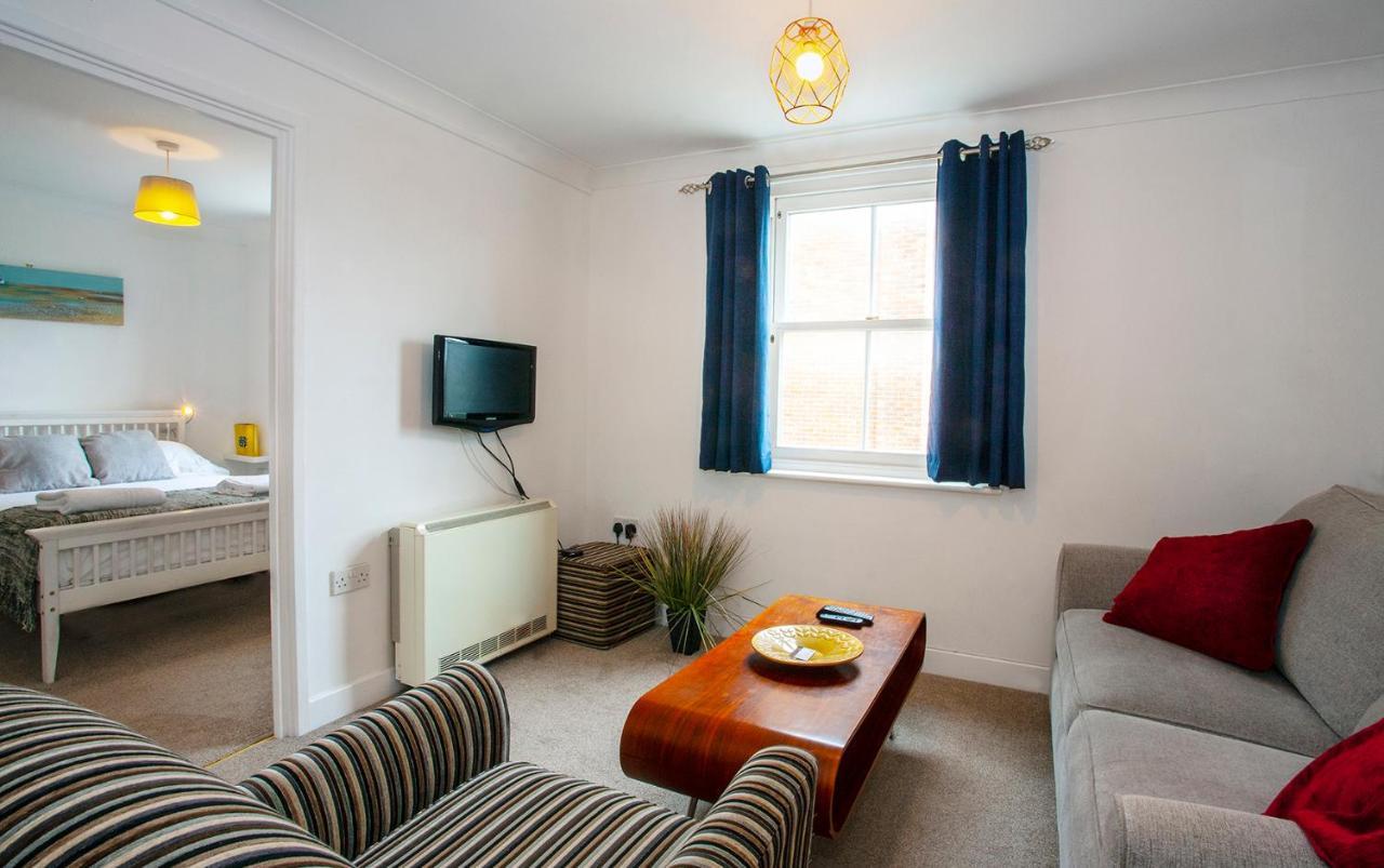 The Spires - Cosy Apartment Just Outside Of City Centre Canterbury Exterior photo